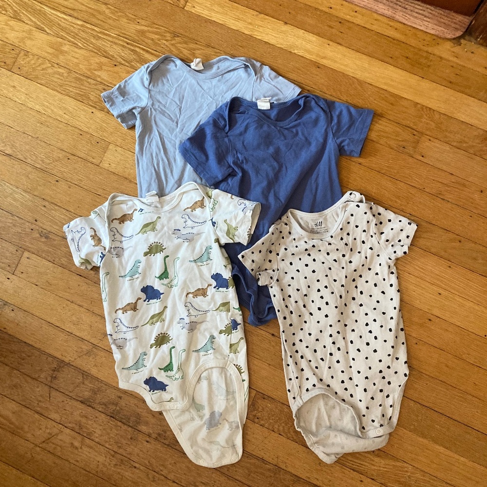 3T Onesies H&M Bodysuits - lot of 4!
